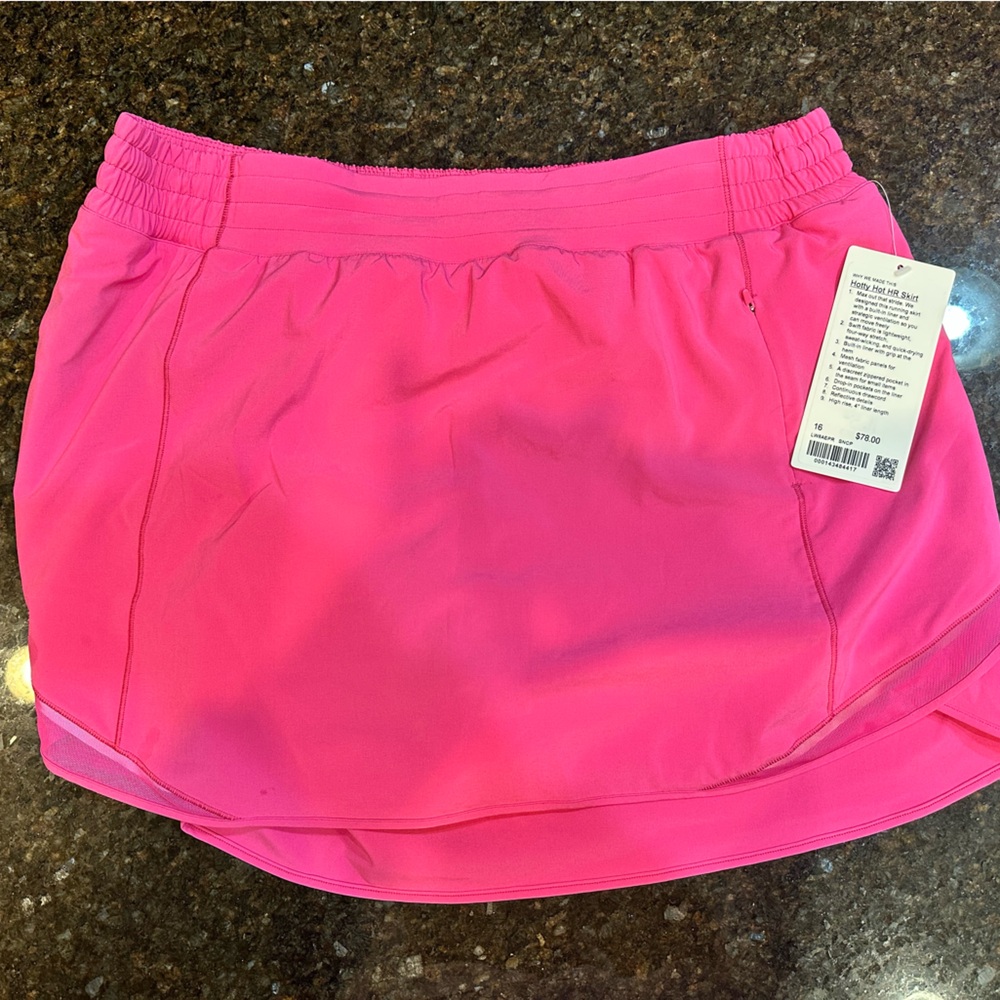 NWT Lululemon Hotty Hot HR Skirt